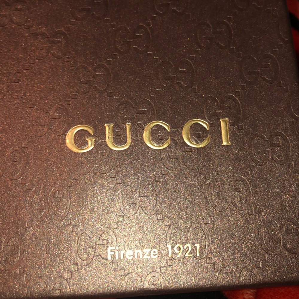 Gucci belt size 32-36